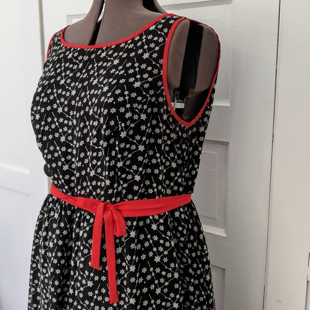 ESHAKTI  Fully Lined Black Star Dress Sz 1X